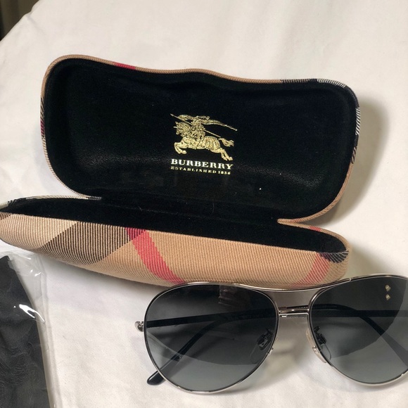 Burberry Accessories - NEW Burberry sunglasses